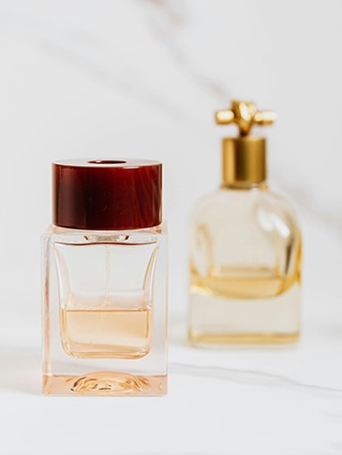 2 flacons de parfum